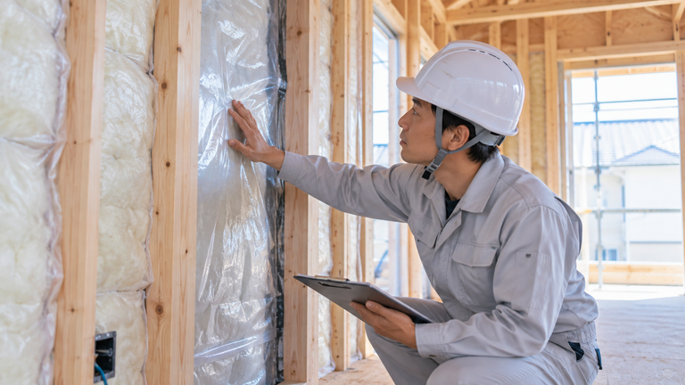 内部結露とは？壁の中で起こる原因と対策、建築時に確認したいポイント